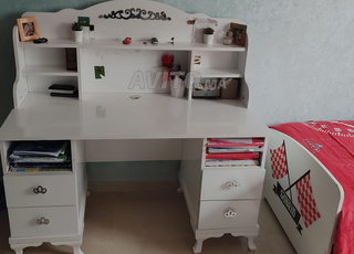 vente bureau et deux lits avec matelas et couette 