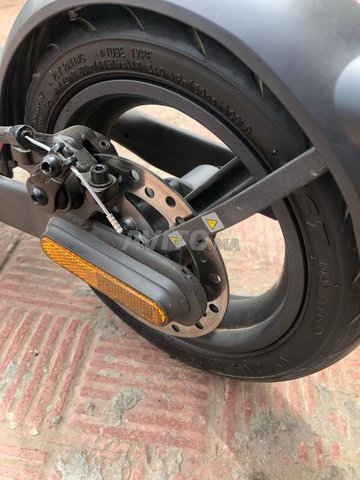 trotinette electrique NAVEE V40