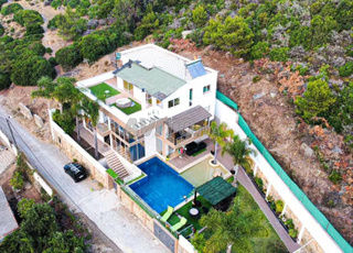 villa luxueuse 5 chomber vu sur mer 🌊