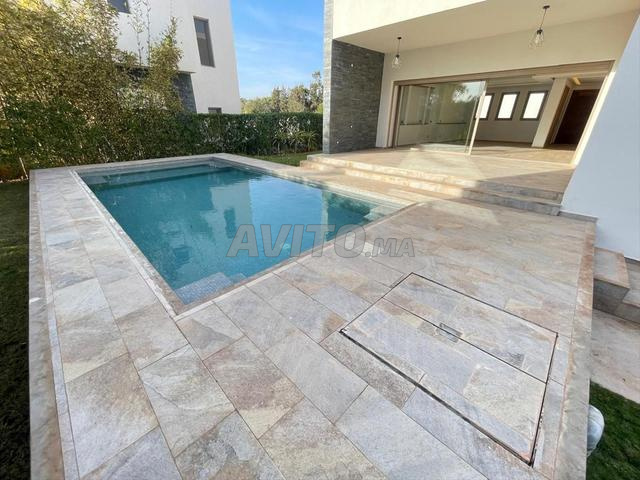 Belle Villa neuve moderne de 452m2 à louer - 2