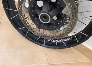 rueda delantera gsa 1250 bmw