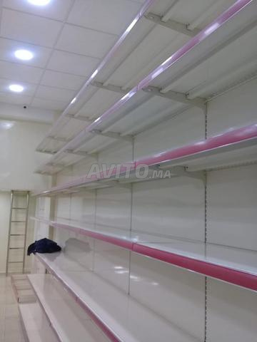 Étagères et rayonnage de supermarché 