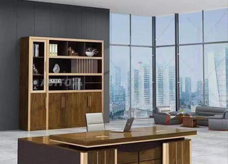 المكتب الرئاسي المثالي - بساطة راقية وأداء متميز