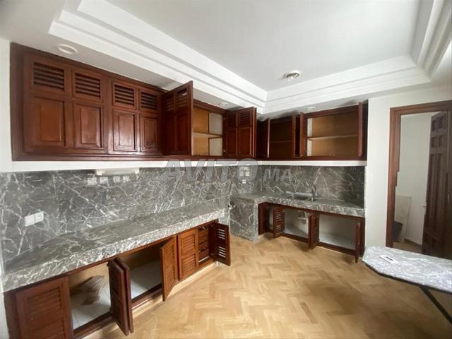Appartement à louer 240 m² à hay riad  - 2