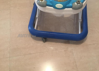 مشاية أطفال 