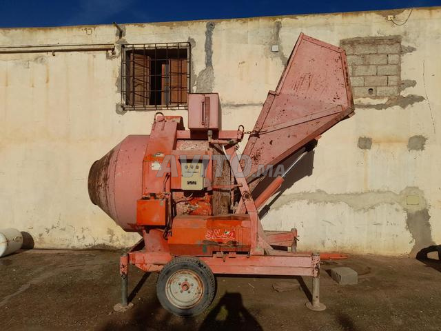 bétonnière marque silla. électrique 380 V