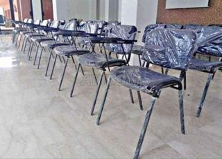 كرسي للطلاب (Chaise pour élève)