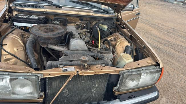 Mercedes-Benz 240 Diesel dédouaner 1999
