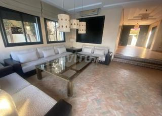 فيلا 960م2 للبيع مع مسبح في سونابا فونتي