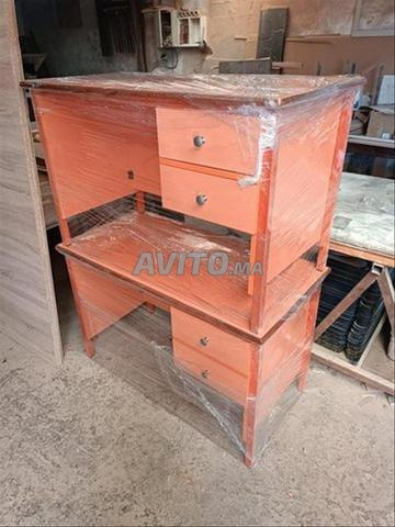 Bureau d'enseignant à vendre