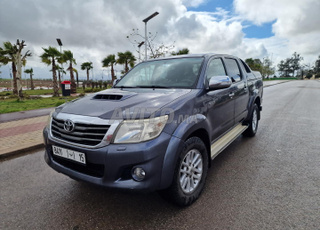 toyota hilux automatique