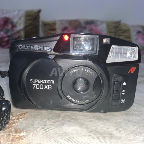 OLYMPUS SUPERZOOM 700XB 35mm FILM CAMERA