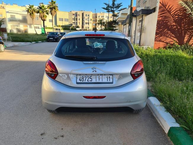 Peugeot 208 Diesel Manuelle 2016 à Fès
