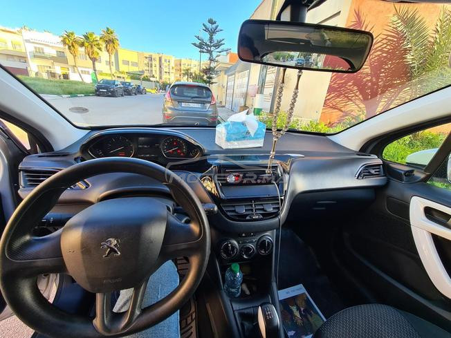 Peugeot 208 Diesel Manuelle 2016 à Fès