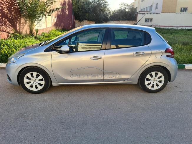 Peugeot 208 Diesel Manuelle 2016 à Fès