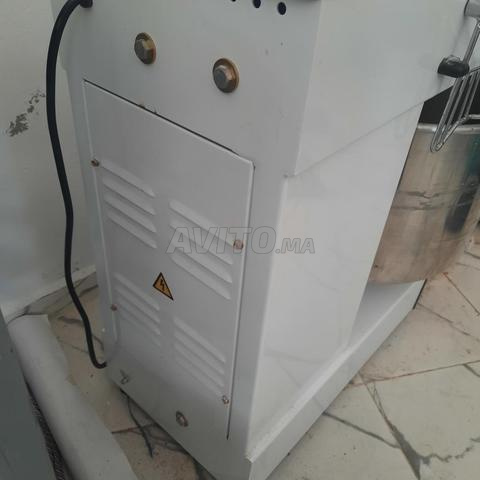 l3ajana lkhobz proficionele marka italia