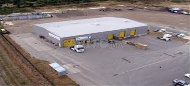 Terrain industriel 3080m 3 façades à vendre Sapino