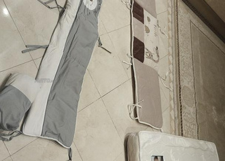 Lit bébé et matelas 