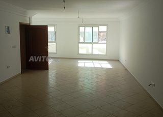 Bureau neuf à côté côté Hassan2 