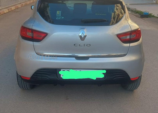 Renault Clio Essence Automatique 2016 à Fès