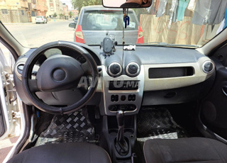 Dacia Logan Essence Manuelle 2012 à Laâyoune