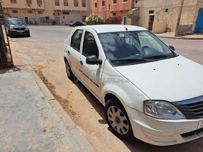 Dacia Logan Essence Manuelle 2012 à Laâyoune