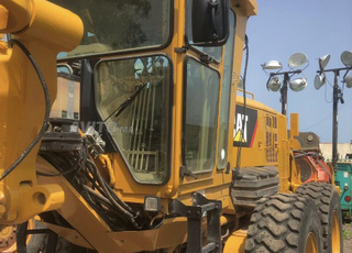 NIVELEUSE Caterpillar