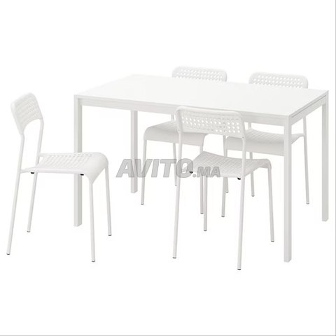 Table IKEA SANDSBERG avec 4 chaises ADDE