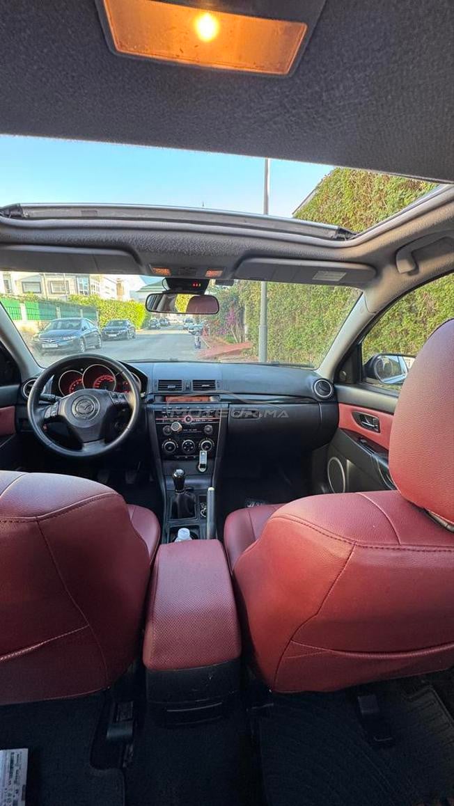 Mazda 3 USA finishing, full options.