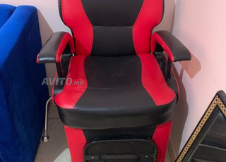 كرسي الحلاقة جديد.          chaise de coiffure 