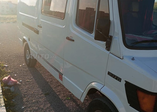 ميرسديس بنز 307