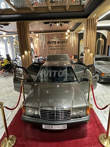 Mercedes-Benz 190 Essence Automatique 1991 à Nador