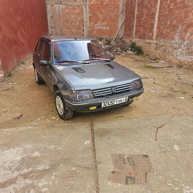 Peugeot 205 Essence Manuelle 1992 à Meknès