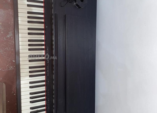 Piano Roland Rp30