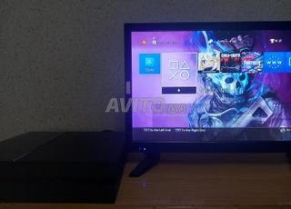 ps4 avec ecran w 1 manneta