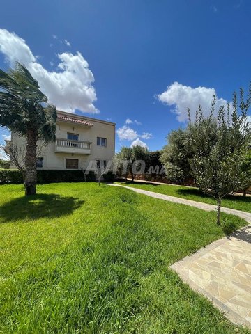 Très belle villa avec piscine à louer