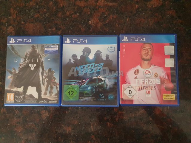 3 jeux ps4 a vendre . livraison gratuite