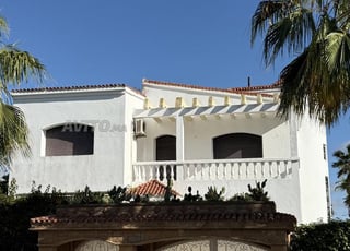 Villa du luxe emplacement extraordinaire 