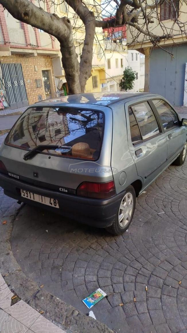 Renault Clio Essence Manuelle 1990 à Tanger