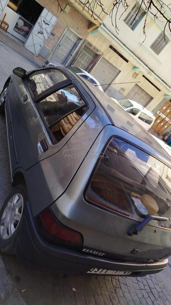 Renault Clio Essence Manuelle 1990 à Tanger