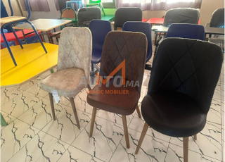 CHAISE SALLE DATENTE  À 