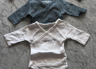 Lot 4 pièces bébé 1 mois 