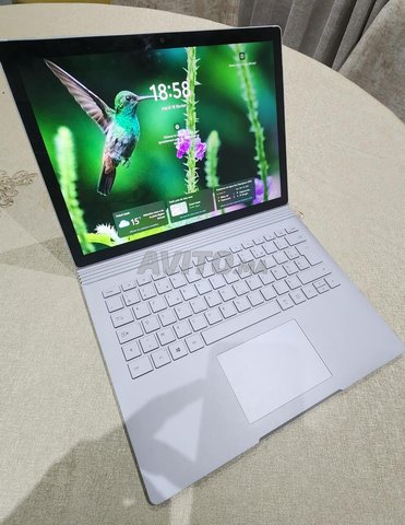 Microsoft Surface book 2
