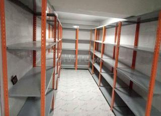 les étagères en métallique pour stockage rayonnage