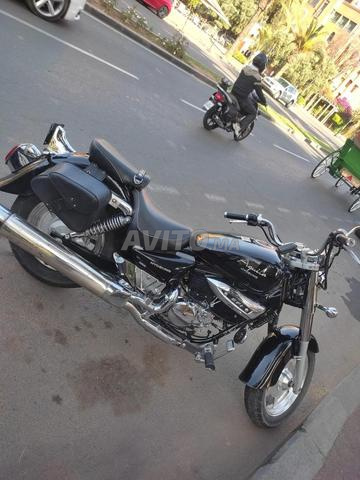 À Vendre Moto Hyosung 2013 État Impeccable - 2