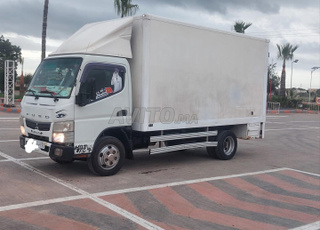 شاحنة ميتسوبيشي  canter