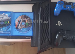 ps4 pro ou 2 manette 