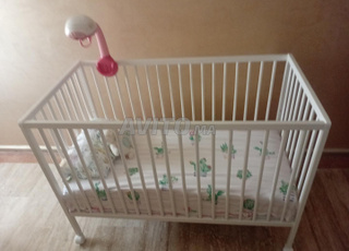 lit bébé evolutif ikea avec matelas