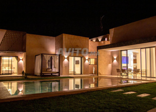 À VENDRE – Villa d’exception avec piscine chauffée