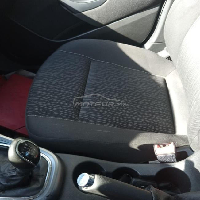 Opel Astra berline 2019 excellent état 